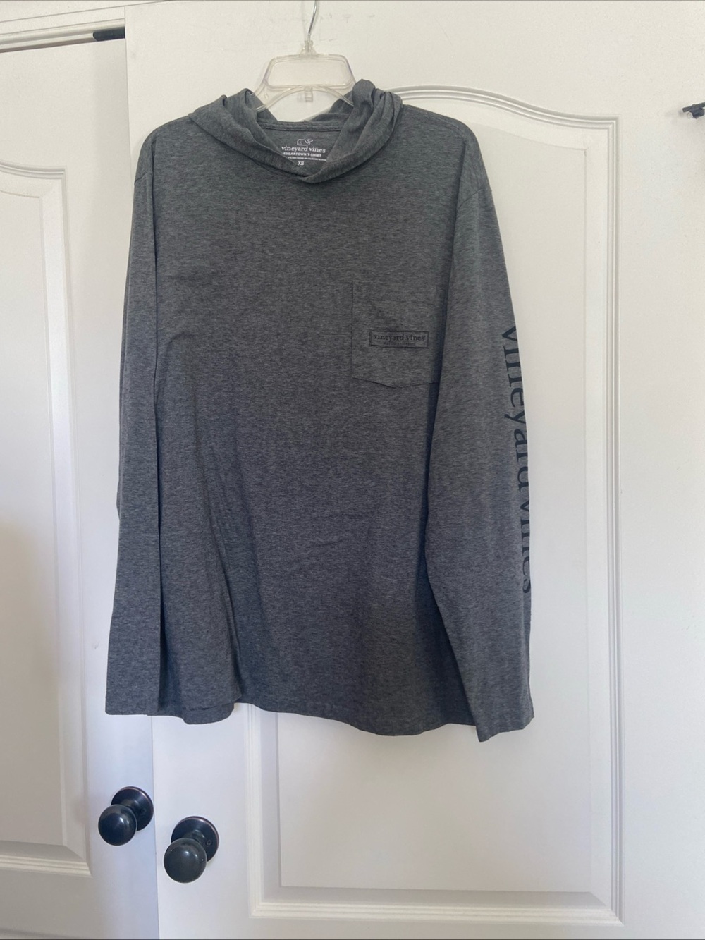 Vineyard Vines Men's Heather Gray Crewneck Hoodie Tee